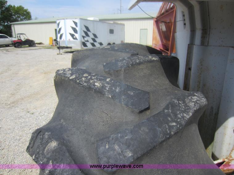 image for item F6510 Ford 5900 tractor