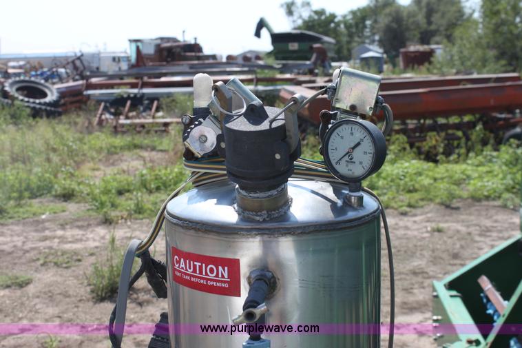 image for item G4711 (2) Great Plains Solid Stand 13 drills