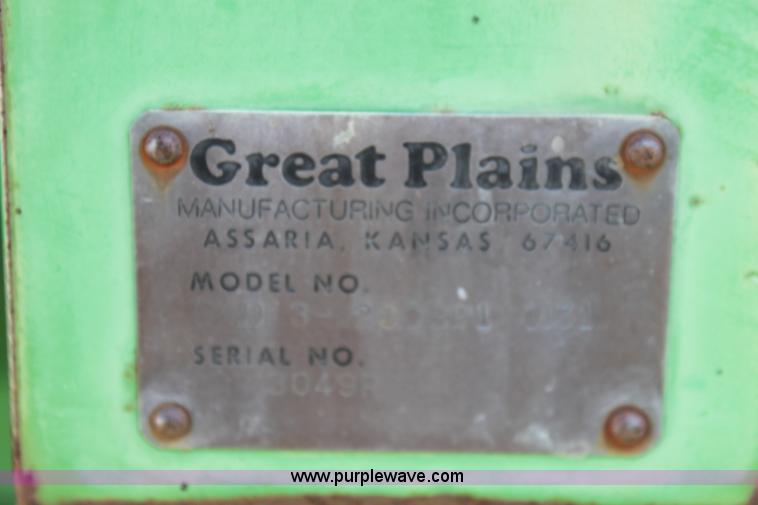 image for item G4711 (2) Great Plains Solid Stand 13 drills