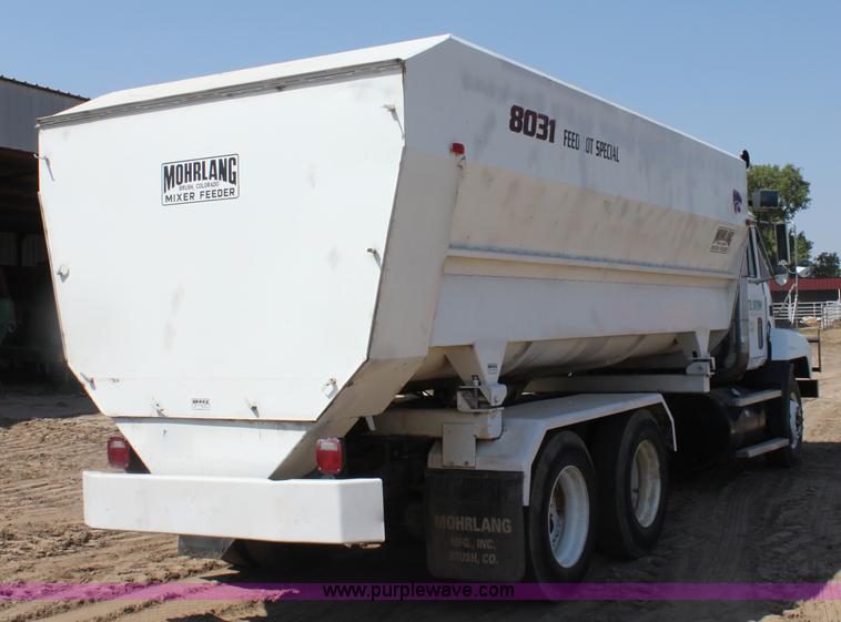 image for item G4726 1995 Mack CH613 feed truck