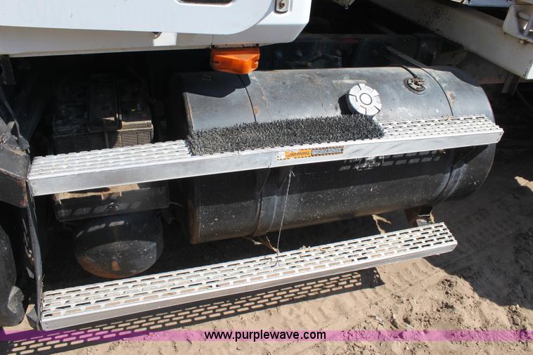 image for item G4726 1995 Mack CH613 feed truck