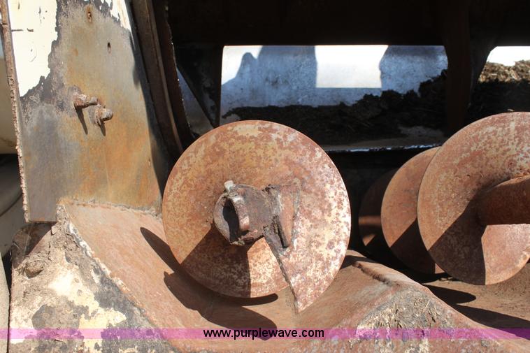 image for item G4726 1995 Mack CH613 feed truck