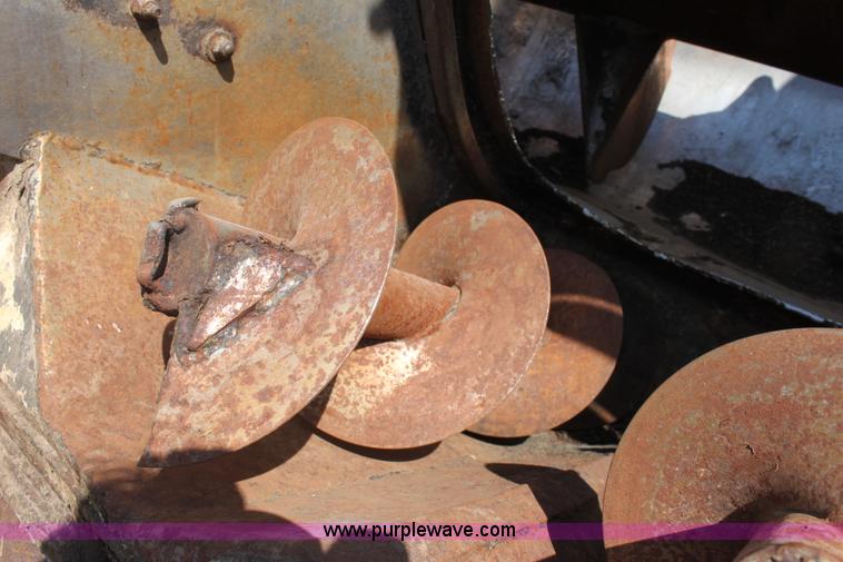 image for item G4726 1995 Mack CH613 feed truck