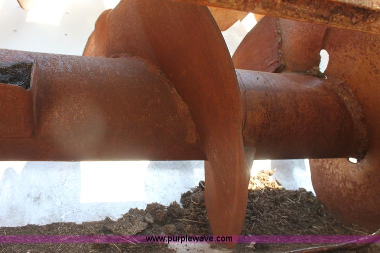 image for item G4726 1995 Mack CH613 feed truck