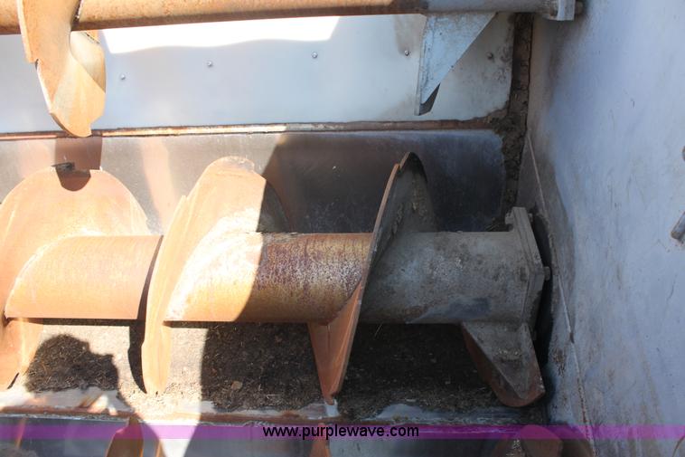 image for item G4726 1995 Mack CH613 feed truck