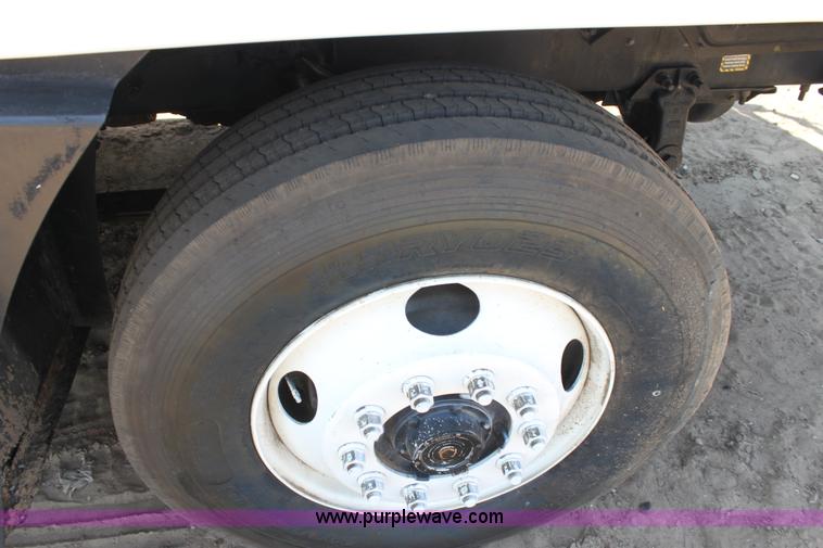 image for item G4726 1995 Mack CH613 feed truck