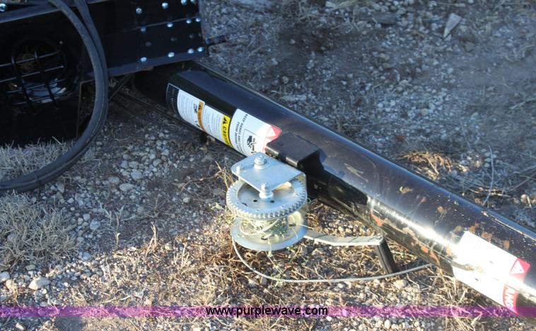 image for item G4923 2010 J&M 15.5' auger