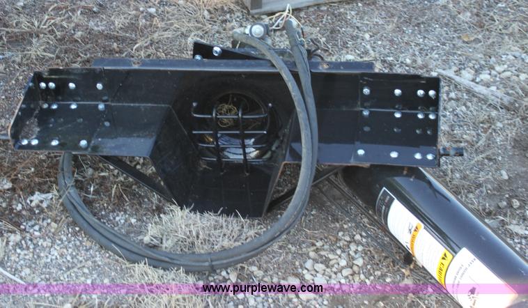 image for item G4923 2010 J&M 15.5' auger