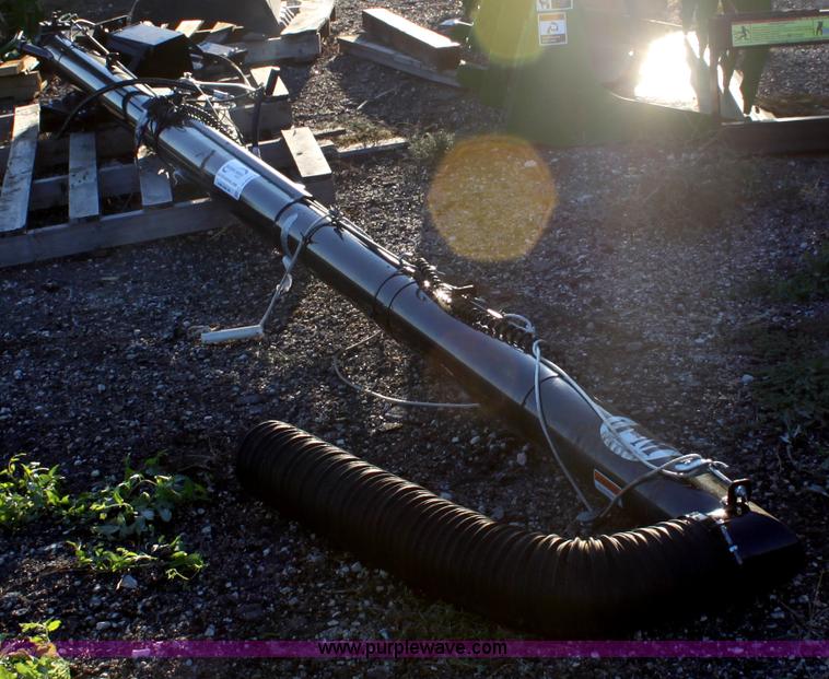 image for item G4924 2010 J&M 15.5' auger