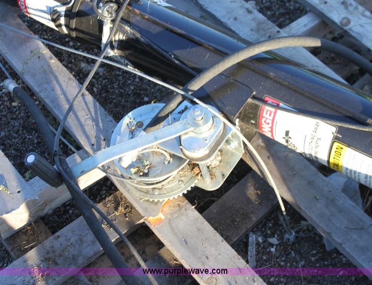 image for item G4924 2010 J&M 15.5' auger