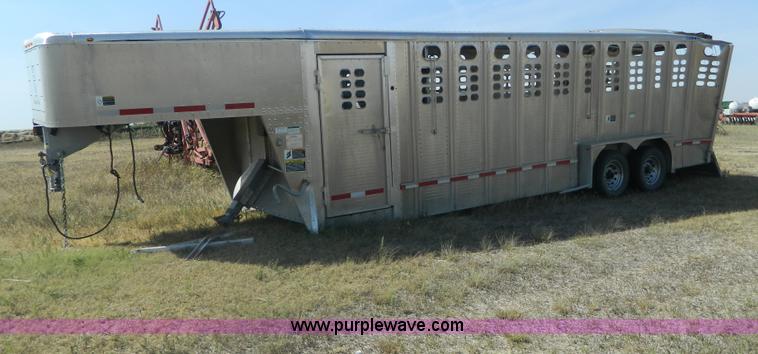 image for item G4980 2008 Wilson 24' tandem axle gooseneck livestock trailer