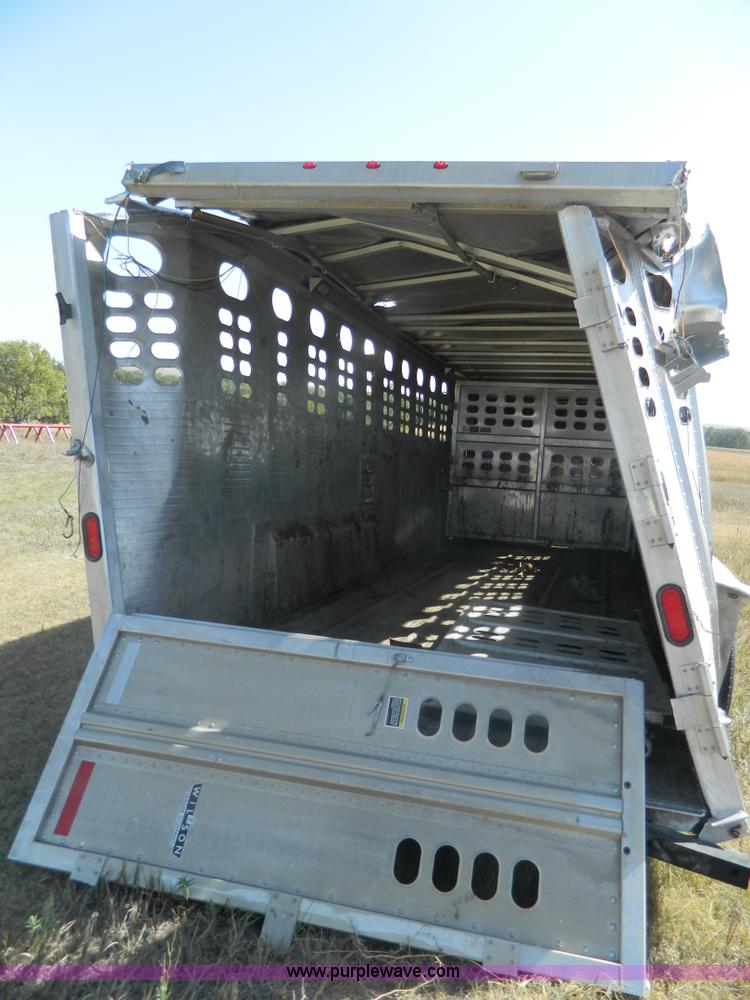 image for item G4980 2008 Wilson 24' tandem axle gooseneck livestock trailer