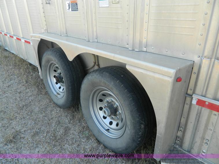 image for item G4980 2008 Wilson 24' tandem axle gooseneck livestock trailer