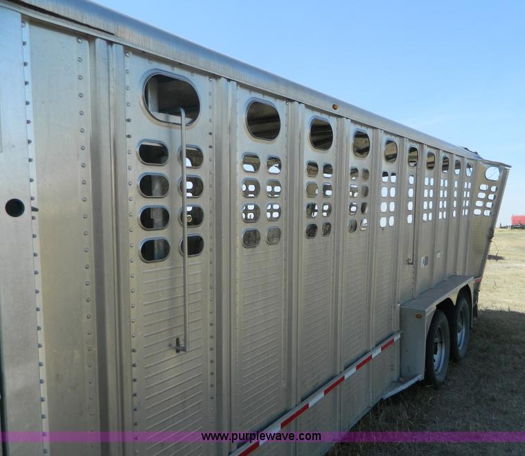 image for item G4980 2008 Wilson 24' tandem axle gooseneck livestock trailer