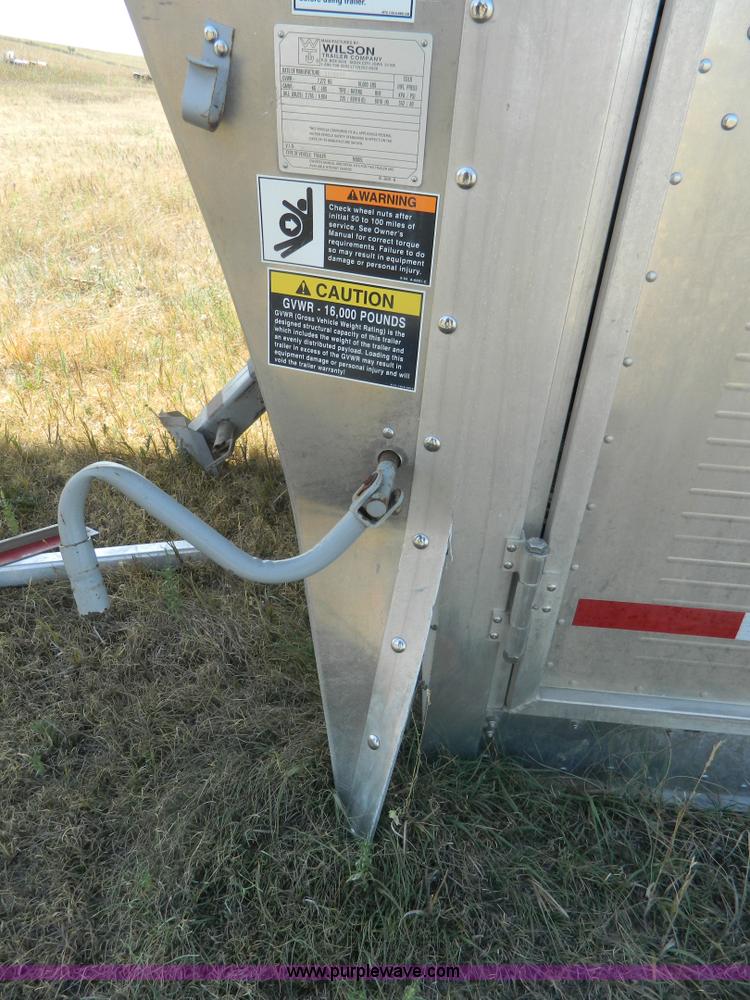 image for item G4980 2008 Wilson 24' tandem axle gooseneck livestock trailer