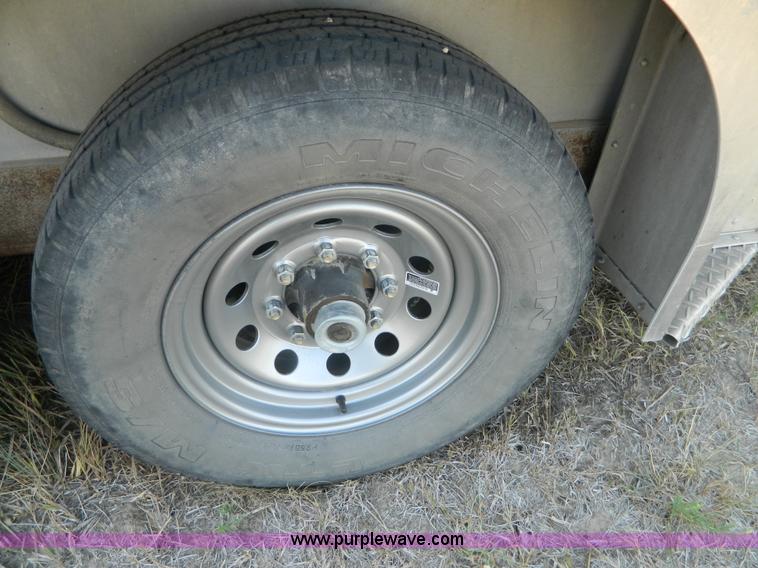 image for item G4980 2008 Wilson 24' tandem axle gooseneck livestock trailer