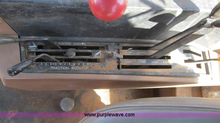 image for item G5506 1981 Allis Chalmers 8050 tractor