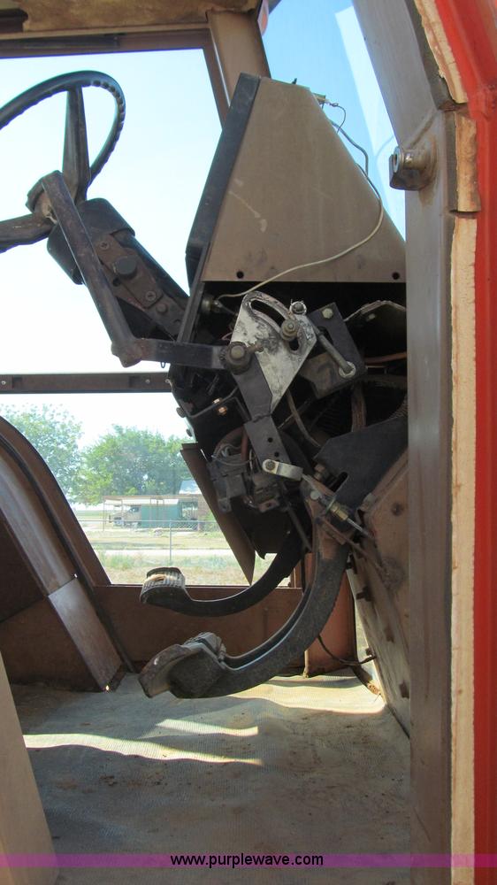 image for item G5506 1981 Allis Chalmers 8050 tractor