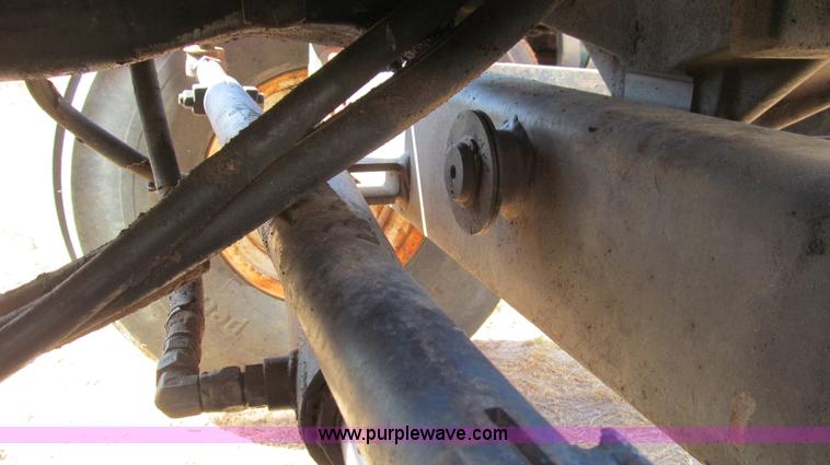 image for item G5506 1981 Allis Chalmers 8050 tractor