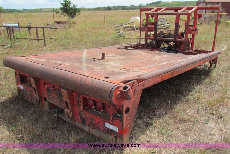 image for item N9154 Tulsa winch and bed