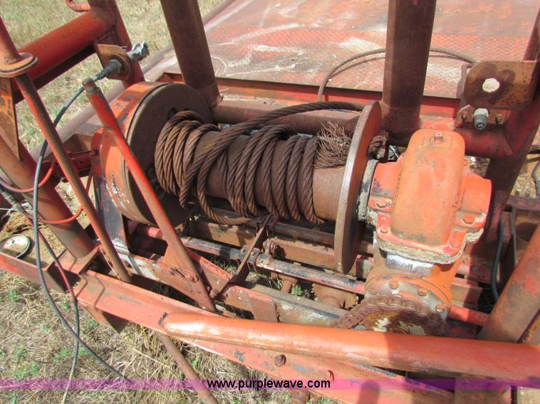 image for item N9154 Tulsa winch and bed