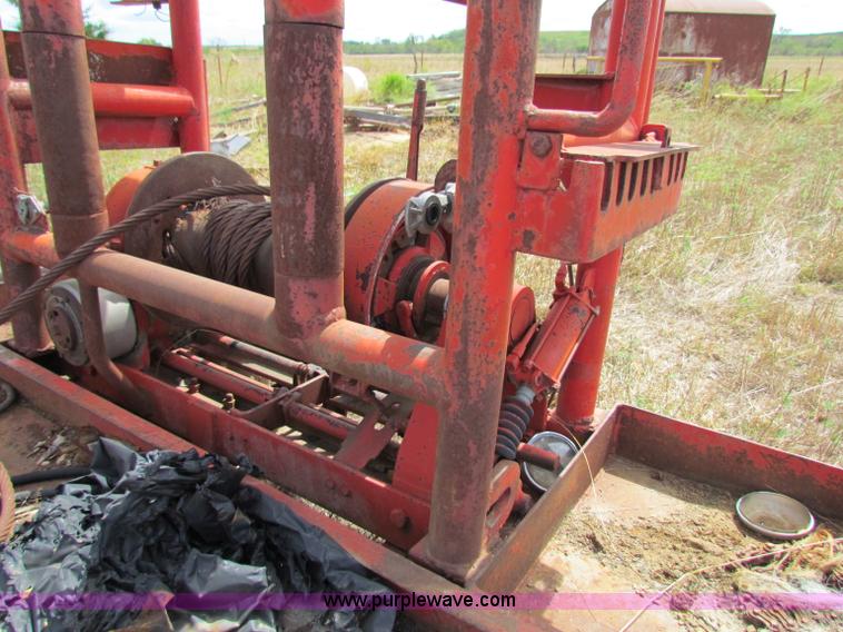 image for item N9154 Tulsa winch and bed