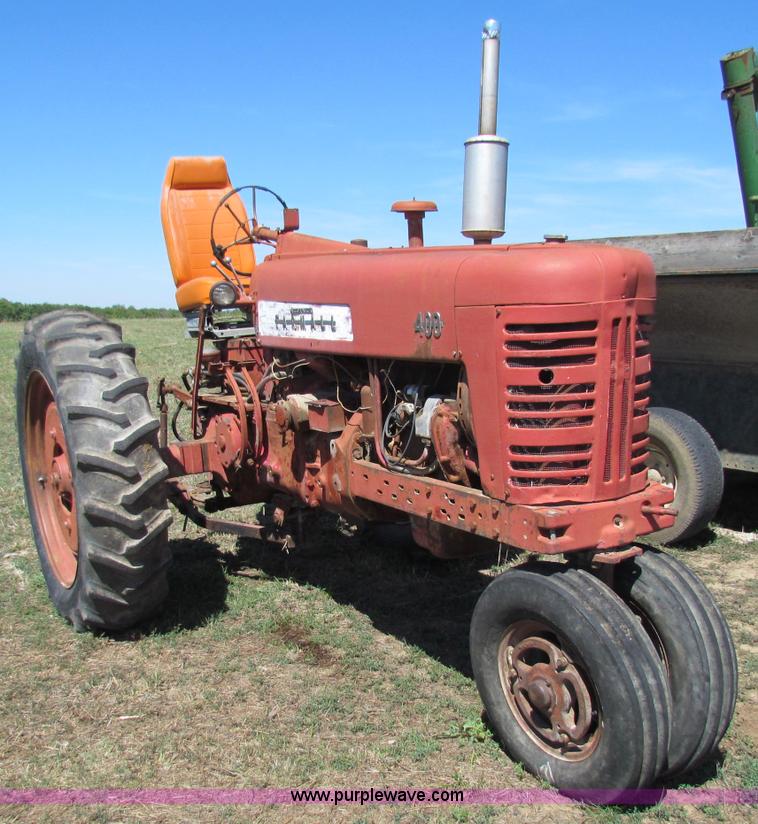 image for item N9155 Farmall 400 tractor