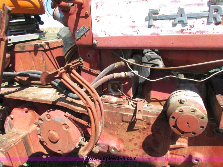 image for item N9155 Farmall 400 tractor