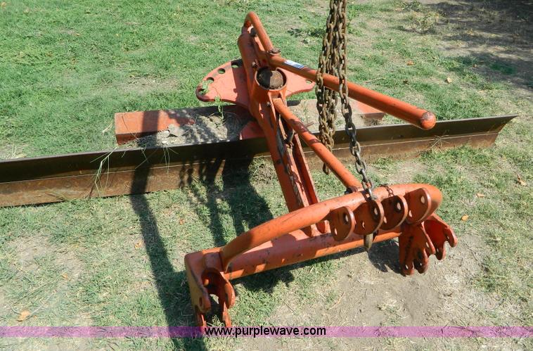 image for item T9399 J I Case G16 8' blade