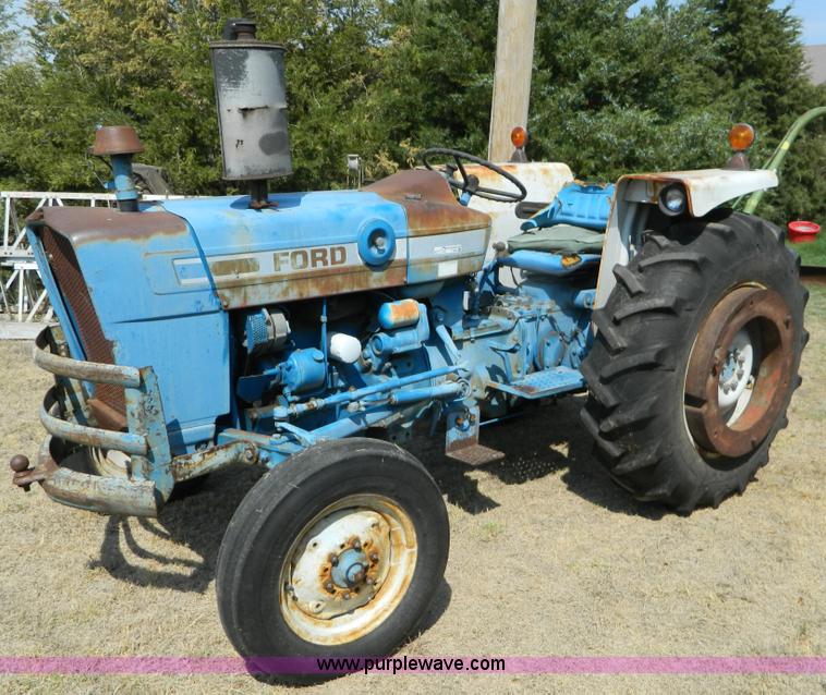 image for item T9401 1978 Ford 3600 tractor