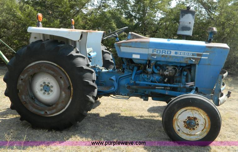 image for item T9401 1978 Ford 3600 tractor