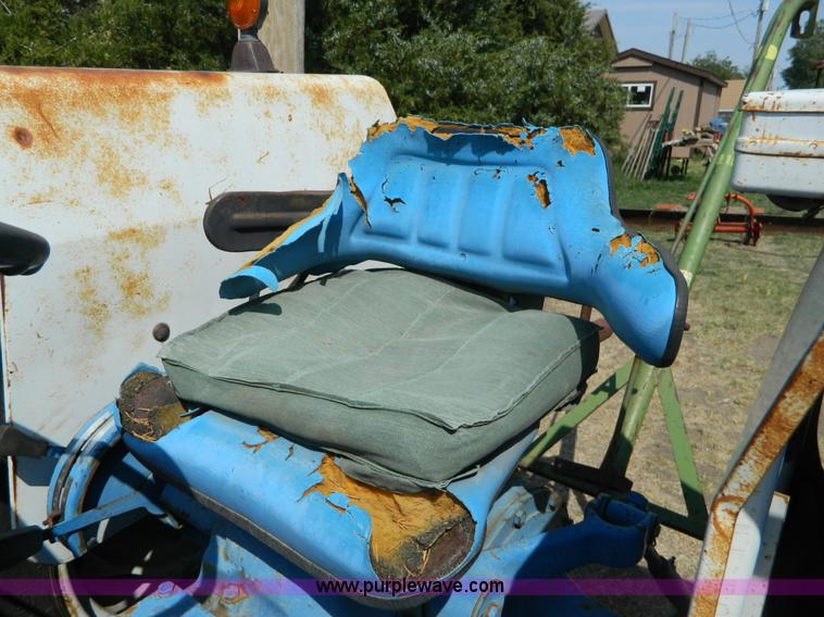 image for item T9401 1978 Ford 3600 tractor