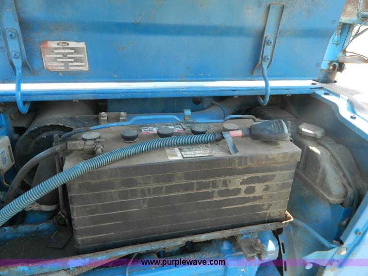 image for item T9401 1978 Ford 3600 tractor