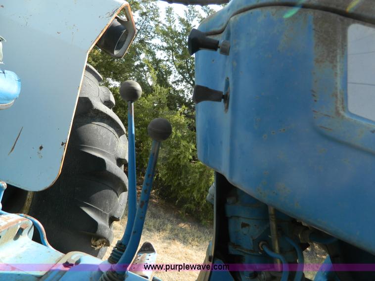 image for item T9401 1978 Ford 3600 tractor
