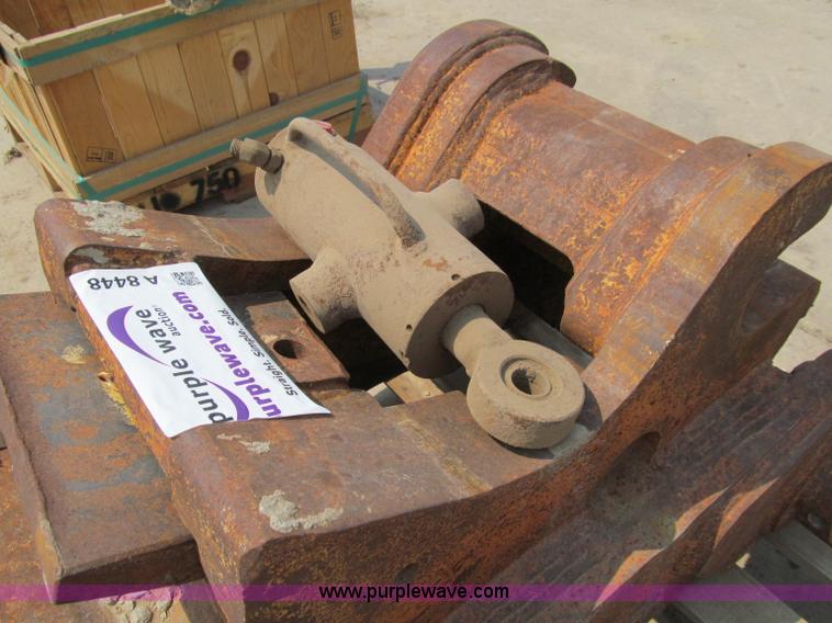image for item A8448 JRB hydraulic slide-loc coupler