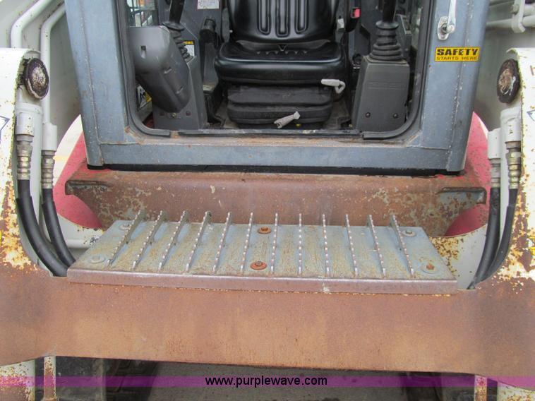 image for item A8460 2006 Takeuchi TL140 skid steer