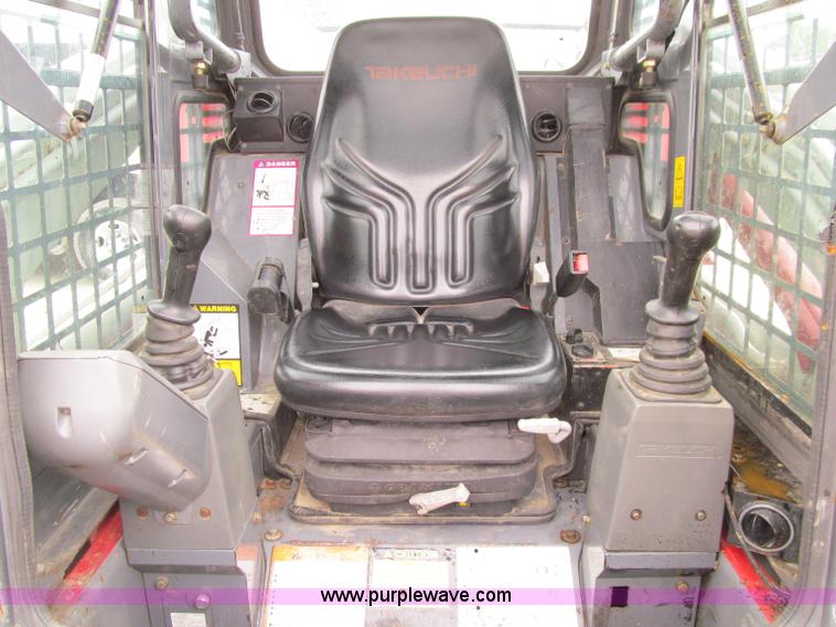 image for item A8460 2006 Takeuchi TL140 skid steer
