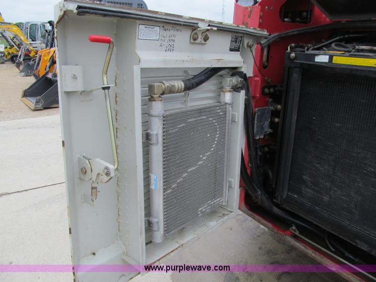 image for item A8460 2006 Takeuchi TL140 skid steer