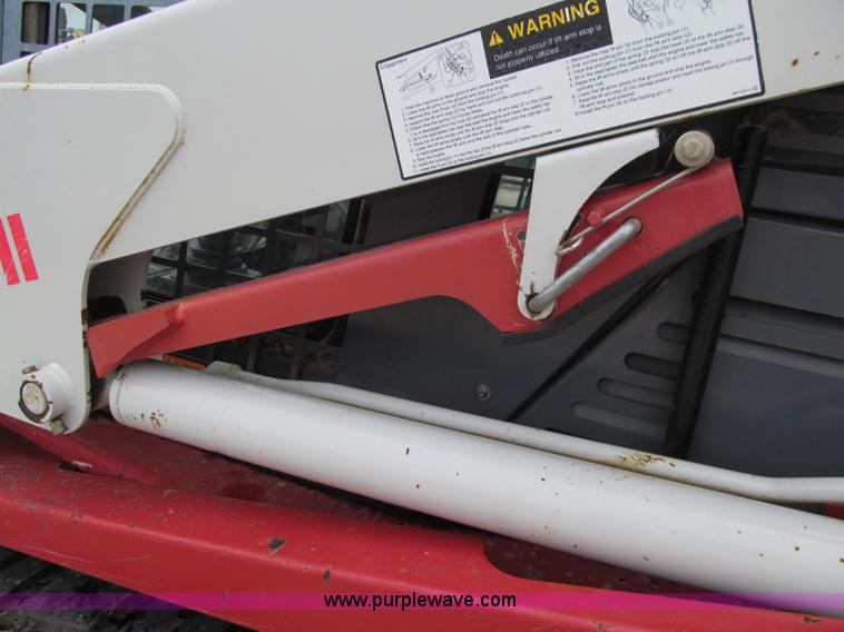 image for item A8460 2006 Takeuchi TL140 skid steer