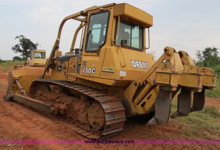 image for item B2474 1999 John Deere 750C LT Series II dozer