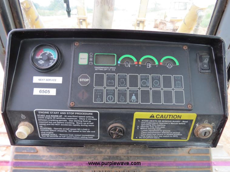 image for item B2474 1999 John Deere 750C LT Series II dozer