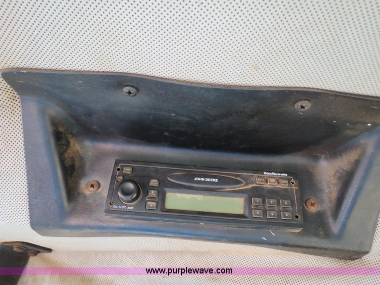 image for item B2474 1999 John Deere 750C LT Series II dozer