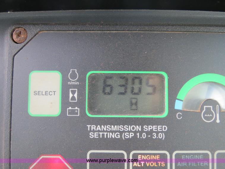 image for item B2474 1999 John Deere 750C LT Series II dozer