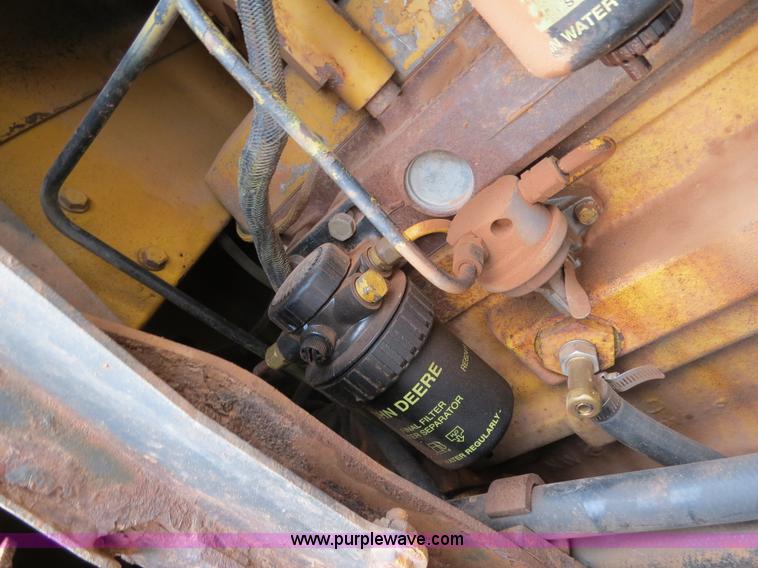 image for item B2474 1999 John Deere 750C LT Series II dozer