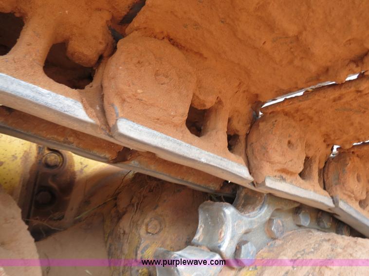 image for item B2474 1999 John Deere 750C LT Series II dozer