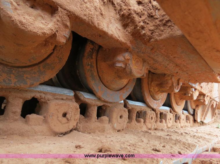 image for item B2474 1999 John Deere 750C LT Series II dozer