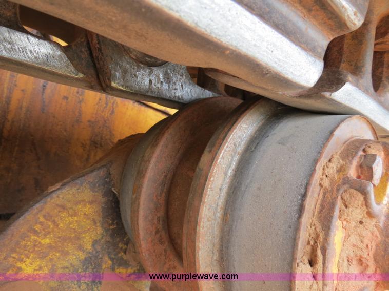 image for item B2474 1999 John Deere 750C LT Series II dozer