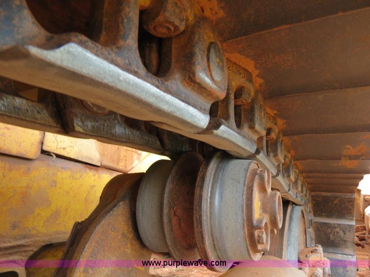 image for item B2474 1999 John Deere 750C LT Series II dozer