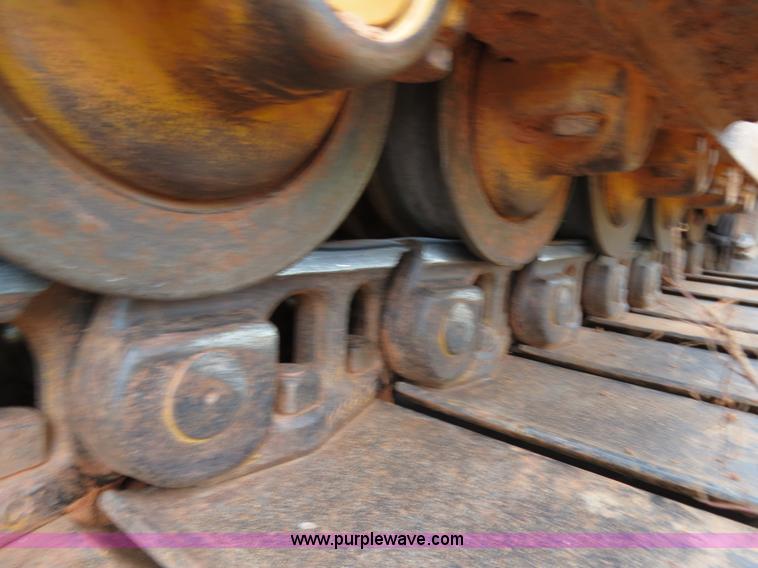 image for item B2474 1999 John Deere 750C LT Series II dozer