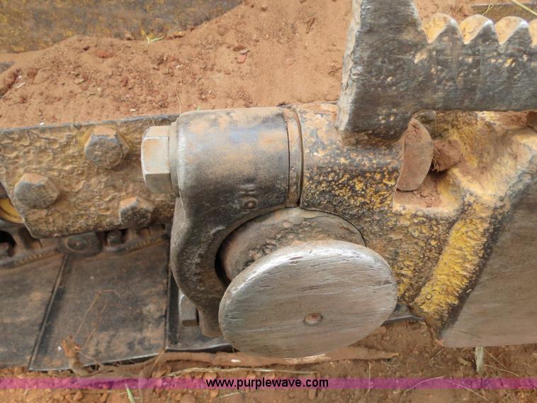 image for item B2474 1999 John Deere 750C LT Series II dozer